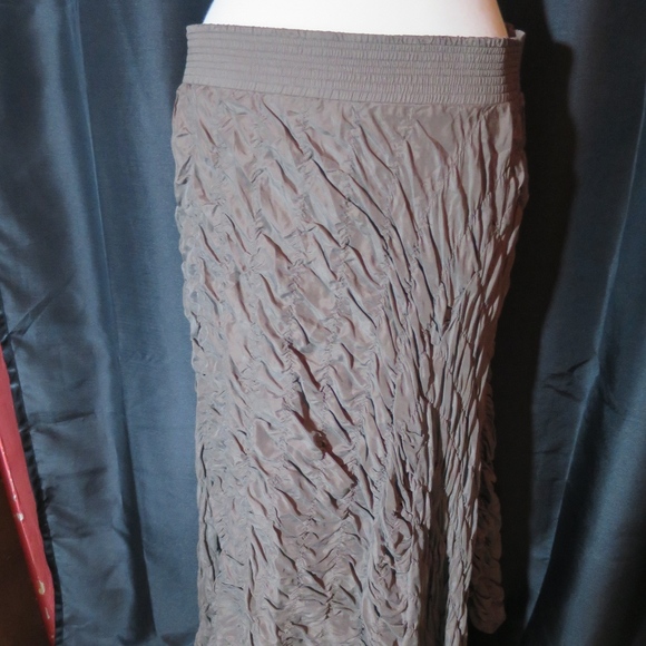 Skirt - Picture 1 of 3
